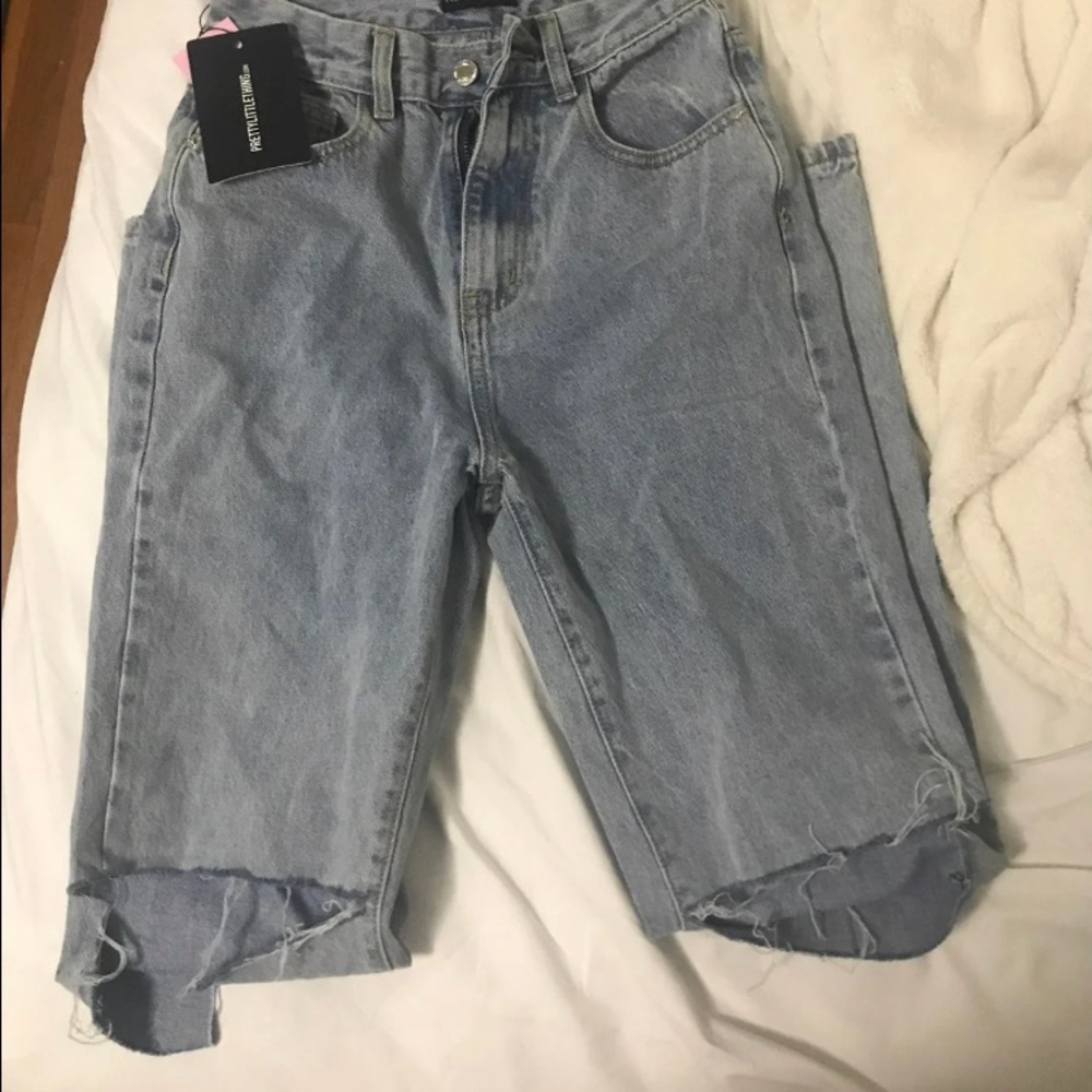 Pretty Little Thing baggy jeans - Picture 3 of 4